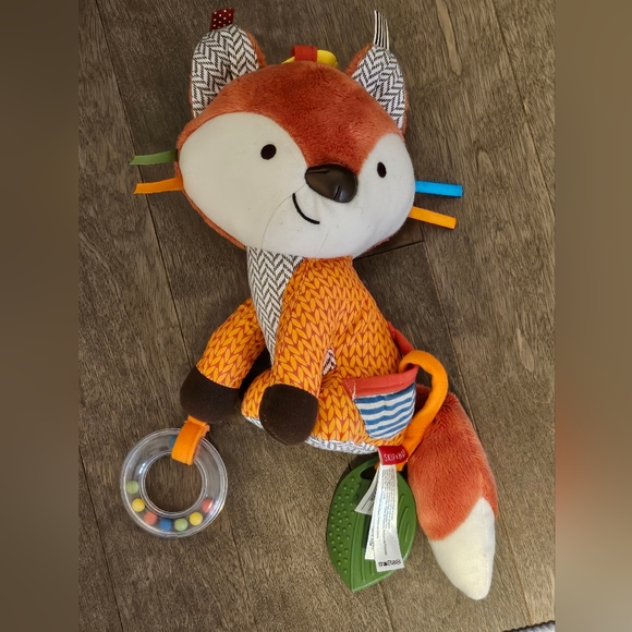 3 for $30 - Skip Hop Fox multi sensory rattle - Picture 2 of 5